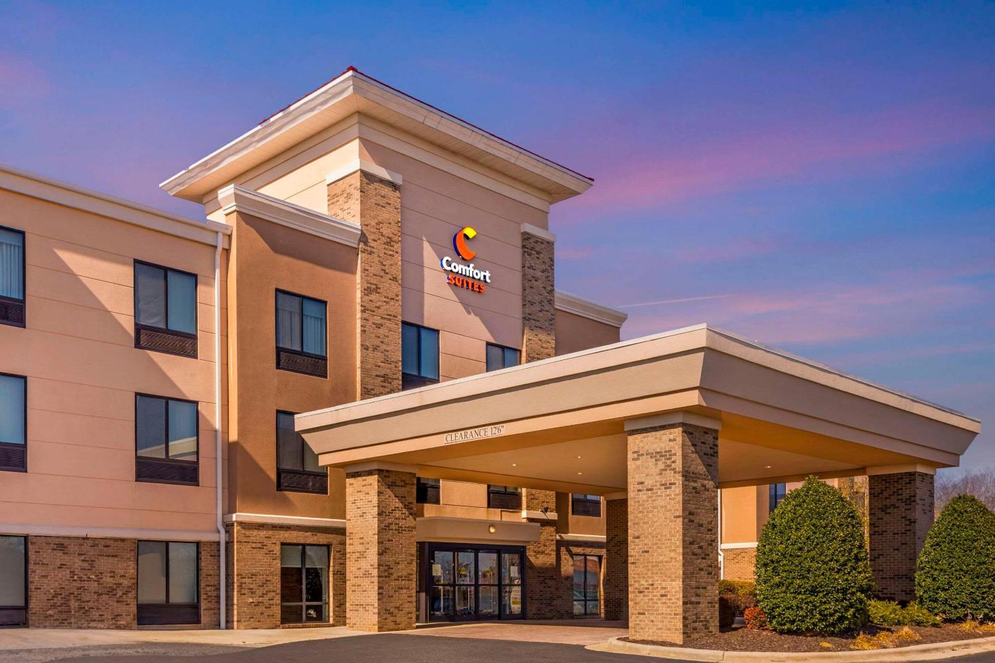 Comfort Suites Whitsett - Greensboro East Ngoại thất bức ảnh