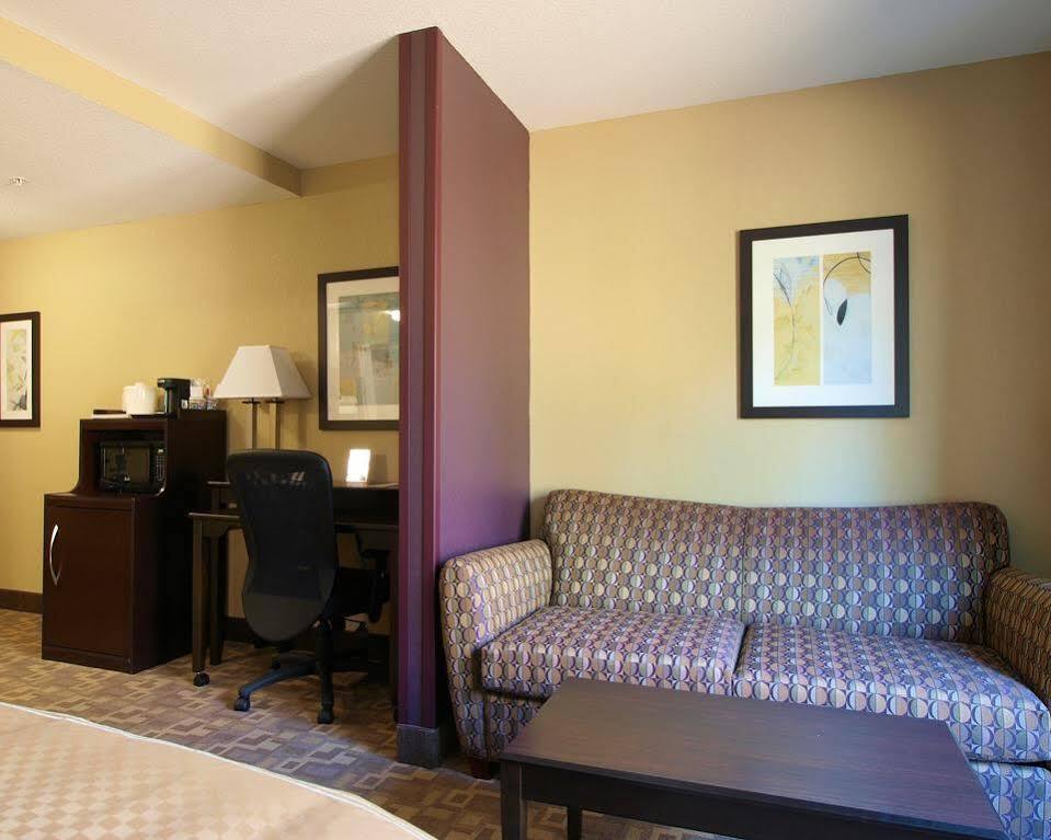 Comfort Suites Whitsett - Greensboro East Ngoại thất bức ảnh